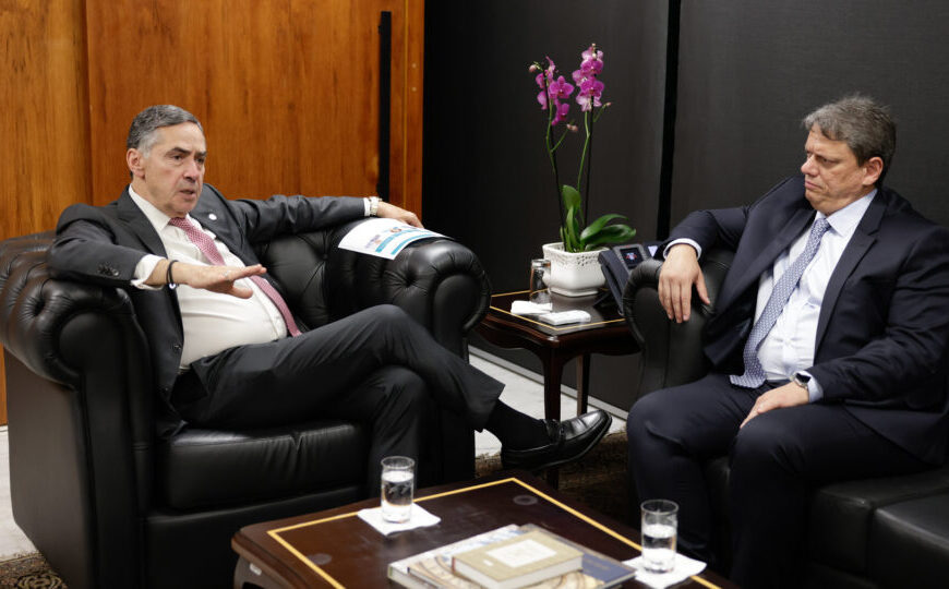 Esquerda cerca Tarcísio no STF e repete ofensiva feita contra governo Bolsonaro