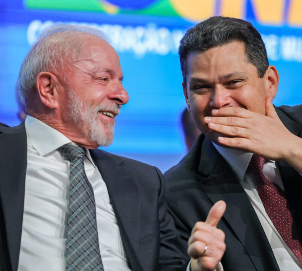 Alcolumbre sinaliza recuo e volta a negociar com&hellip;