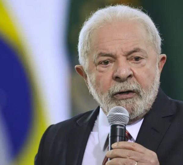 Impeachment de Lula é protocolado na Câmara; motivo&hellip;