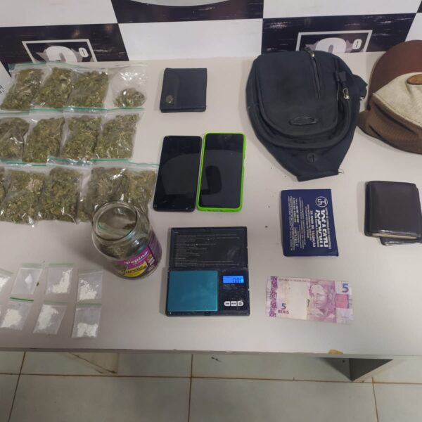 Jovens são presos por tráfico de drogas em&hellip;