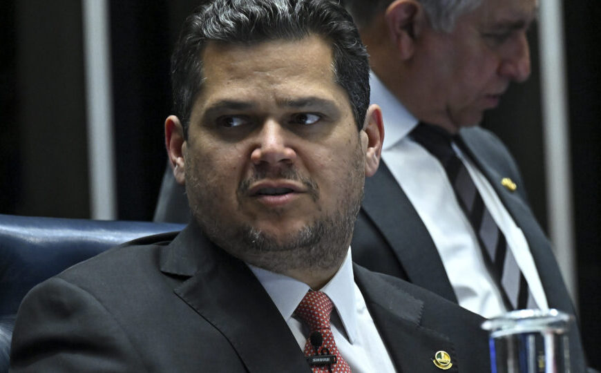 Alcolumbre marca votação de projeto que libera cassinos e jogo do bicho no Brasil