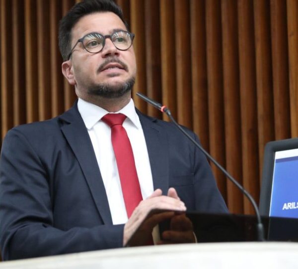 Aliado de Gleisi vence presidência do PT no&hellip;