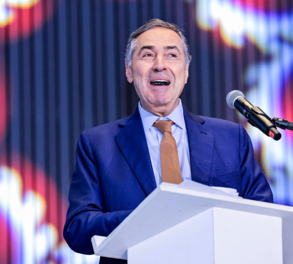 Barroso alfineta Trump e diz que mentir deveria&hellip;