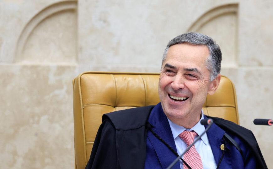 STF fez a melhor regulação das redes sociais do mundo, diz Barroso