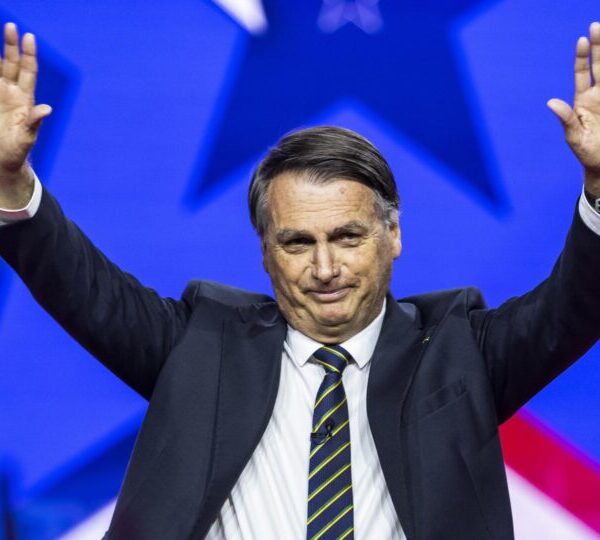 Bolsonaro manda indireta a Lula após tarifaço de&hellip;