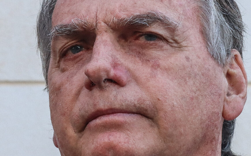 Bolsonaro volta a passar mal e cancela todos os compromissos de julho