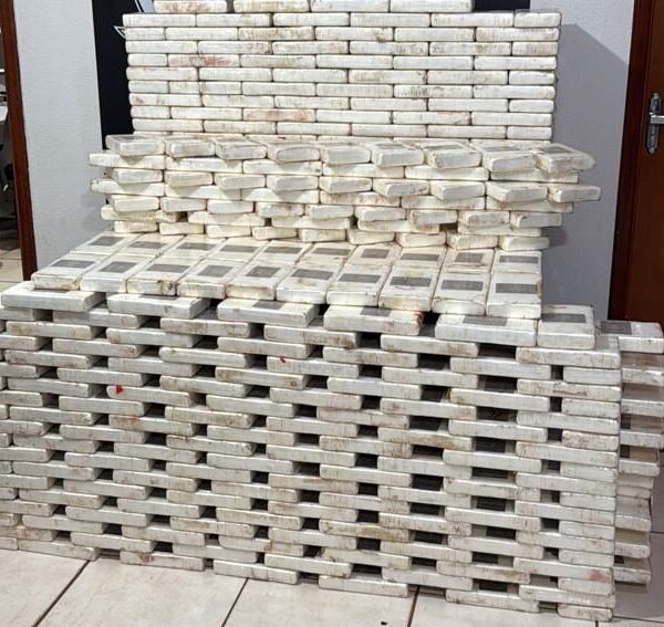 Polícia Civil apreende quase 400 quilos de cocaína&hellip;