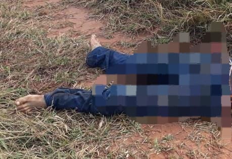 Violência. Homem tem cabeça cortada e o peito&hellip;