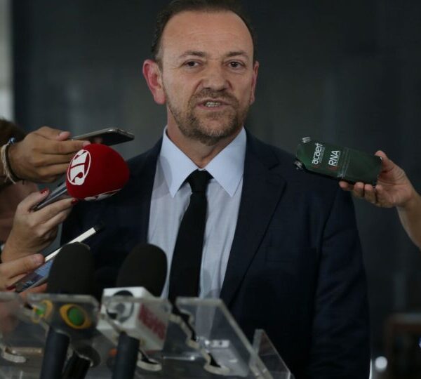 Com apoio de Lula, Edinho Silva é eleito&hellip;