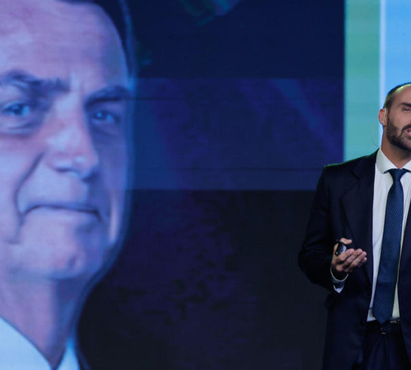 PT reforça pedido de cassação de Eduardo Bolsonaro&hellip;