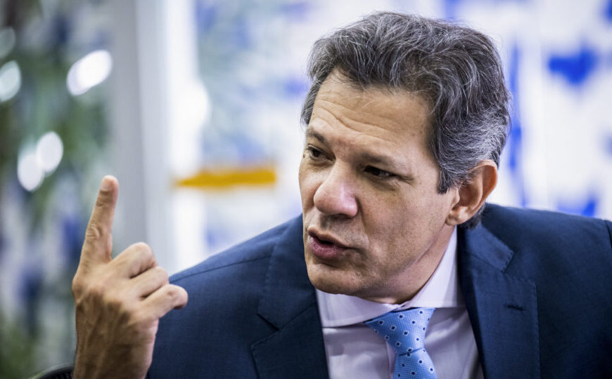 “Vamos sacrificar o Brasil por causa do Bolsonaro?”, diz Haddad