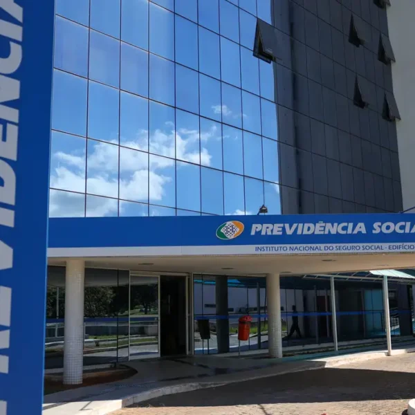 INSS afasta 4 servidores por suposta ligação com&hellip;