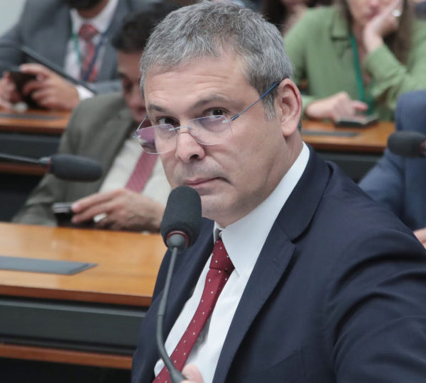 Líder do PT pede que STF investigue Tarcísio&hellip;