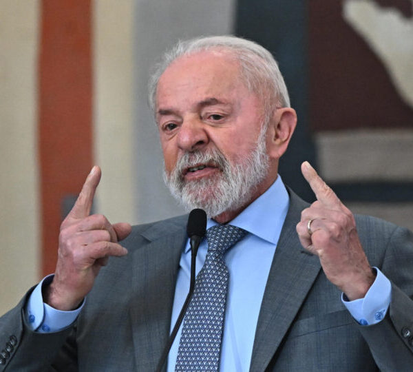 Lula publica artigo contra tarifas de Trump em&hellip;