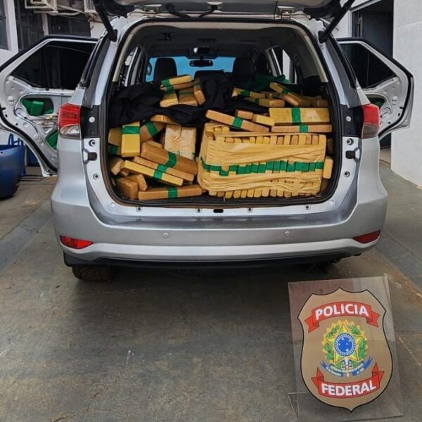 Polícia Federal apreende quase uma tonelada de maconha&hellip;