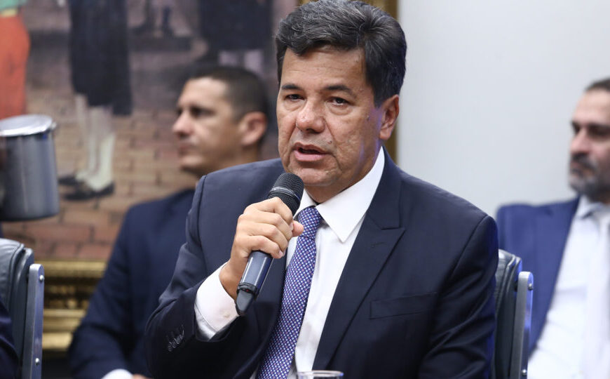 Relator altera PEC da Segurança para manter autonomia dos estados e critica governo