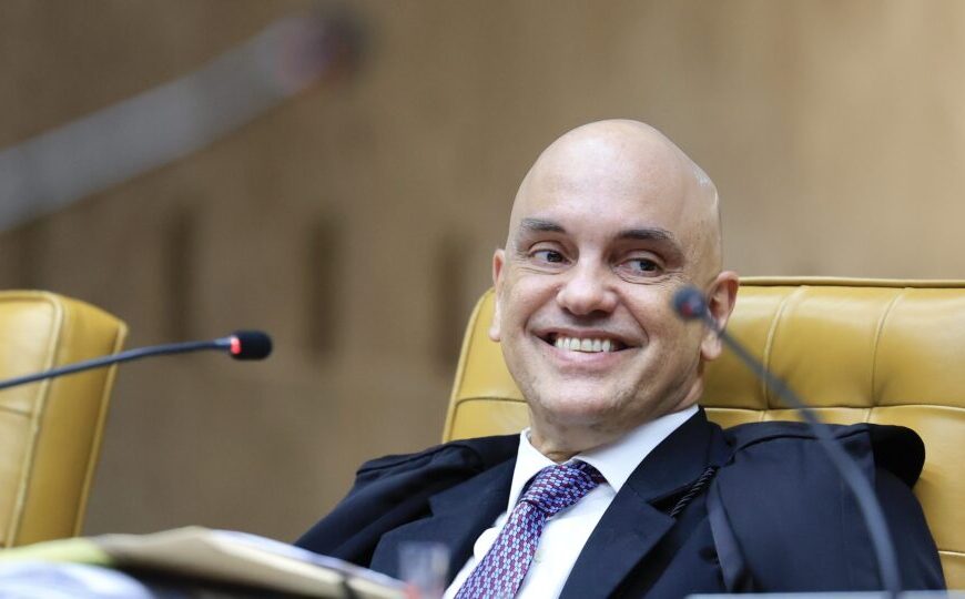 Moraes vai a jogo do Corinthians horas após sofrer sanção dos EUA