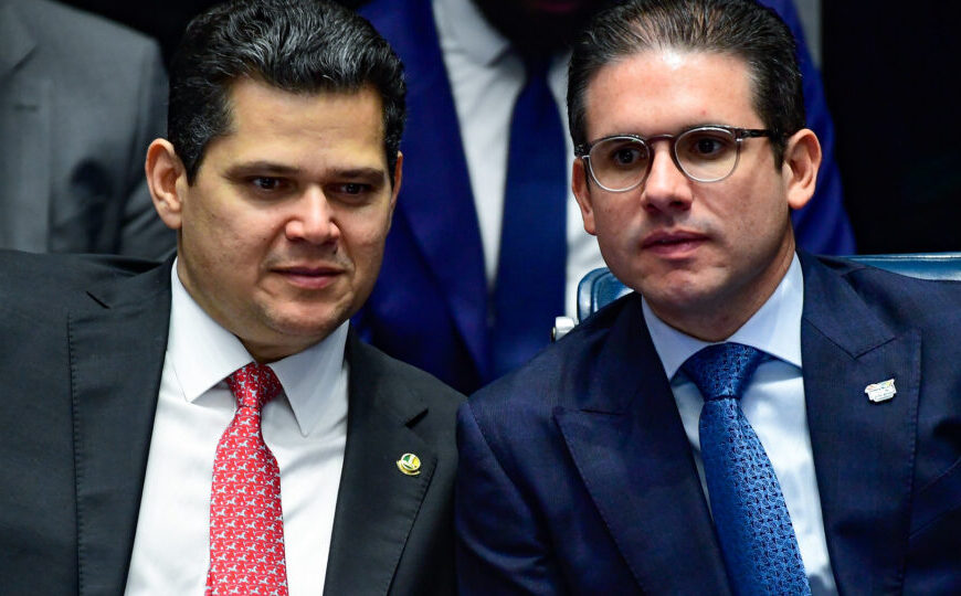 Motta e Alcolumbre pedem reação diplomática e ignoram críticas de Trump ao STF