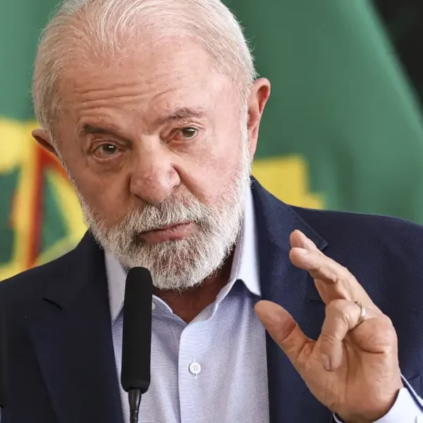 Lula pede aos bancos nova forma de financiar&hellip;
