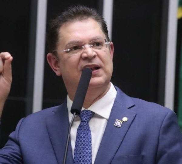 Comissão da Câmara aprova moção de louvor a&hellip;