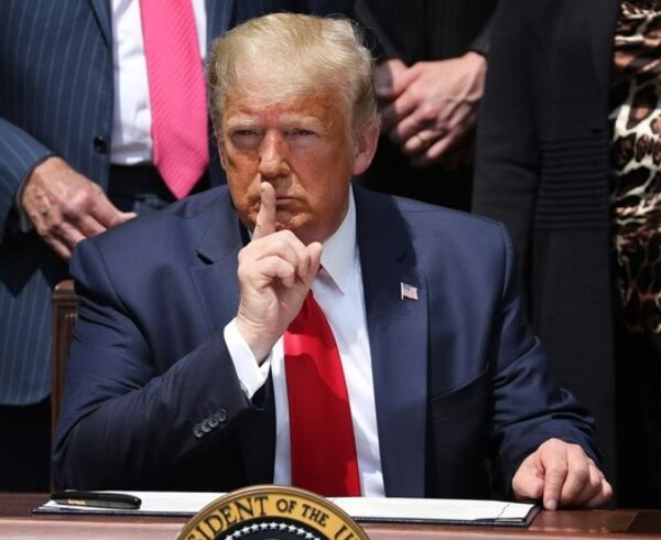 Trump impõe tarifa de 50% sobre produtos brasileiros