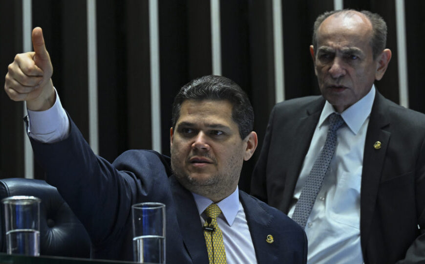 Senado adia votação da PEC que limita pagamento…