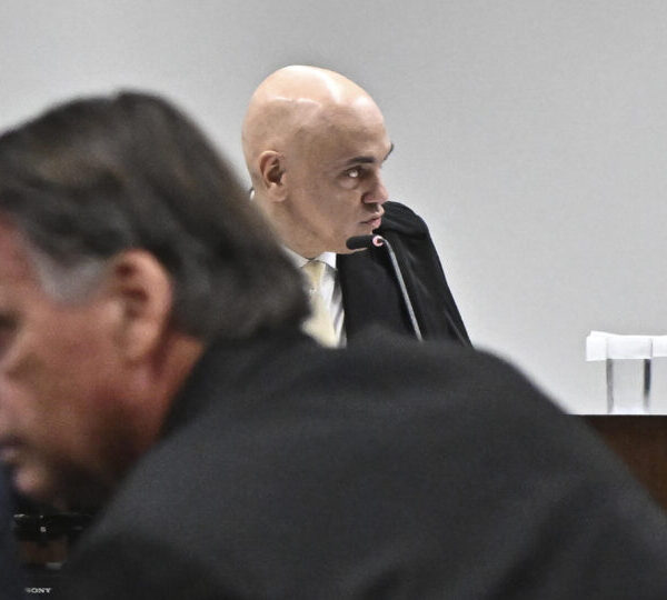 Investida da PF expõe atrito entre Bolsonaro, aliados&hellip;