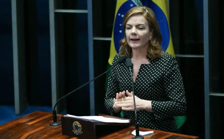 Gleisi usa “adultização infantil” para&hellip;