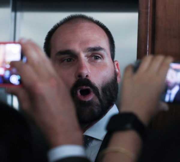 Eduardo Bolsonaro cobra rapidez na investigação após cárcere…