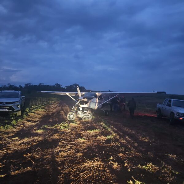 Polícia paraguaia prende 4 homens e apreende aeronave&hellip;