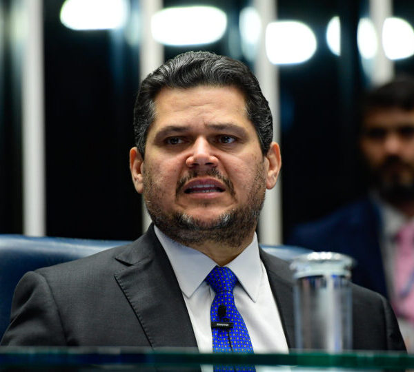 Alcolumbre defende “política com P maiúsculo” no lançamento&hellip;