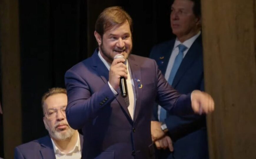 União Brasil confirma apoio a Antonio Rueda após críticas de Lula e estuda desembarque