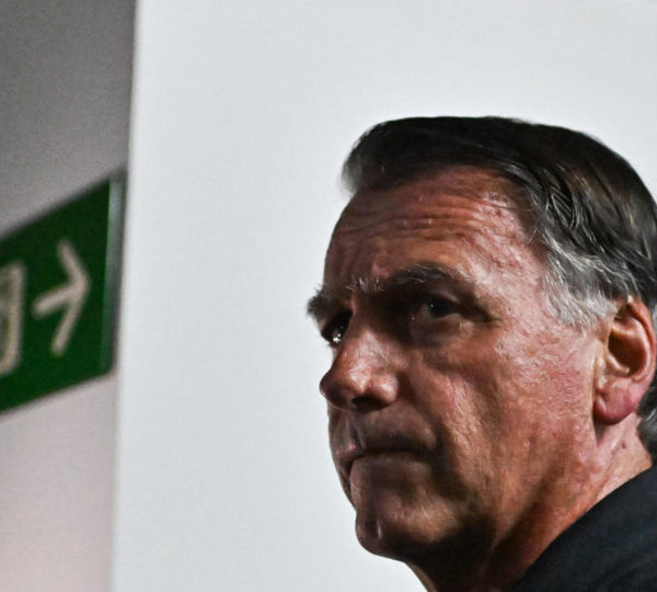 Moraes dá 48h para Bolsonaro explicar violação de&hellip;