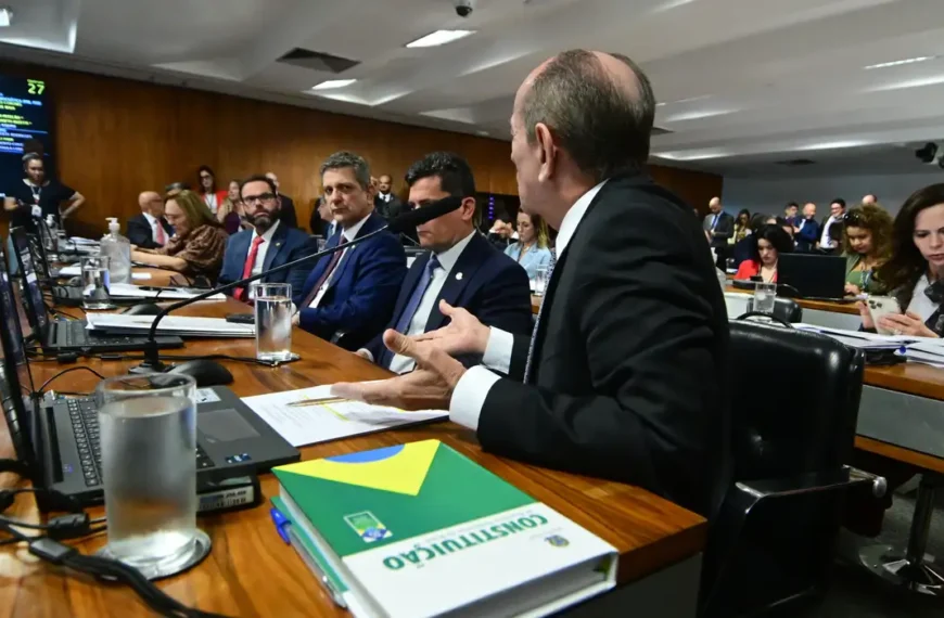 CCJ do Senado aprova voto impresso no novo…
