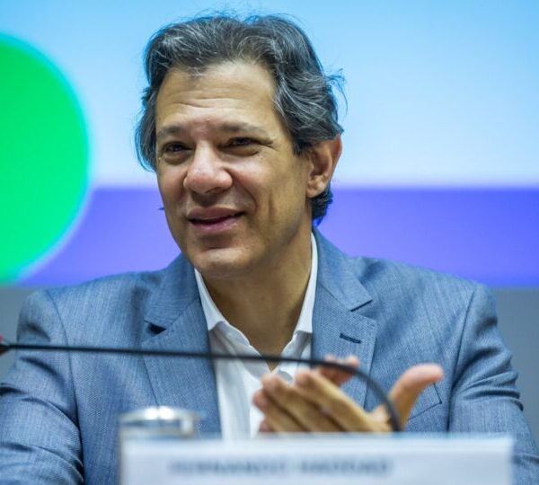 Haddad pode ser candidato do PT ao governo…