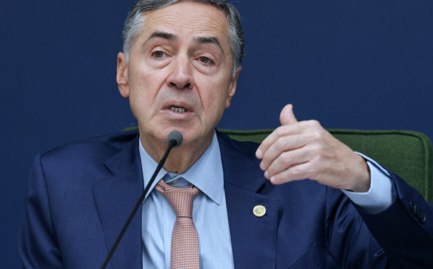 Filho de Barroso decide não voltar aos EUA após medida de Trump