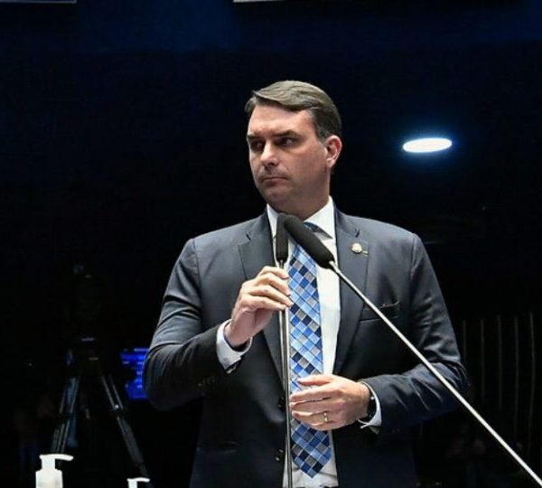 Defesa de Jair Bolsonaro critica pedido da PF&hellip;