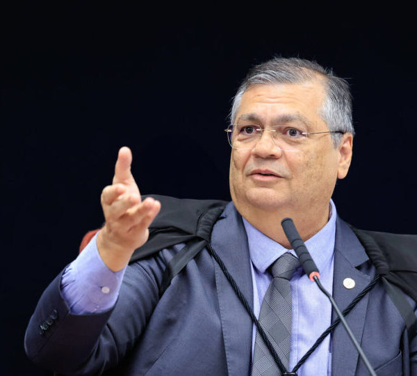 Dino rebate Embaixada dos EUA após ameaça a&hellip;