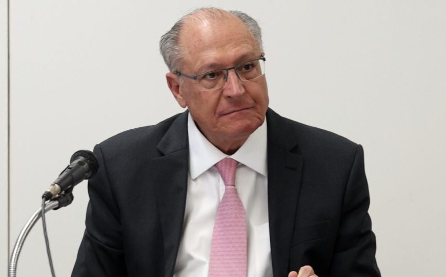 Alckmin critica Eduardo Bolsonaro e diz que ele…