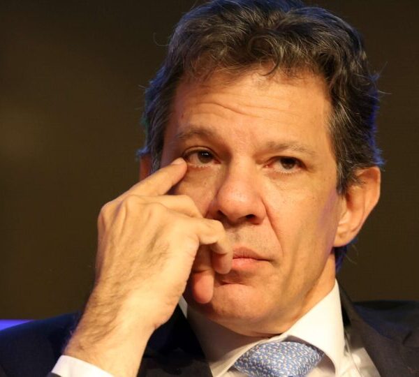 Haddad diz que impasse tarifário se deve a…