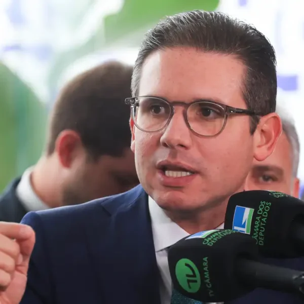 Pediatras pedem urgência em projeto sobre ‘adultização’ infantil