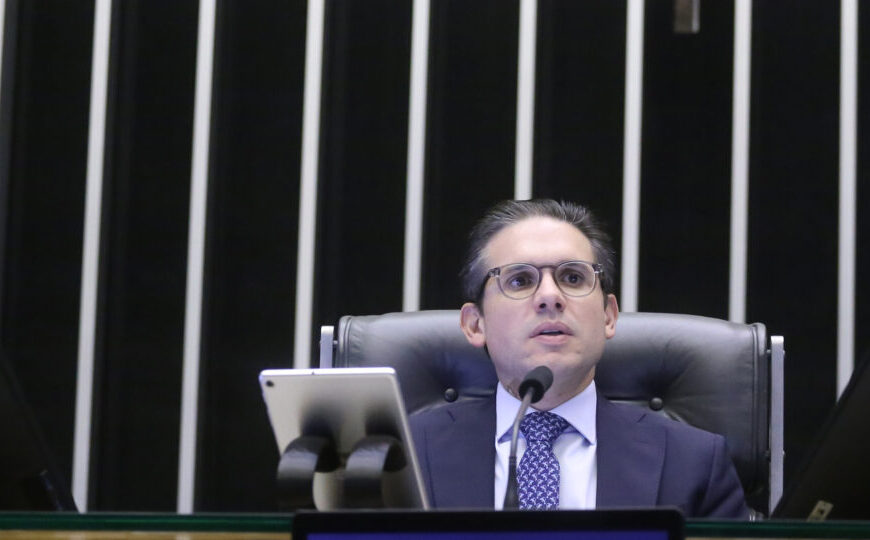 Motta confirma perda do mandato de 7 deputados após decisão do STF
