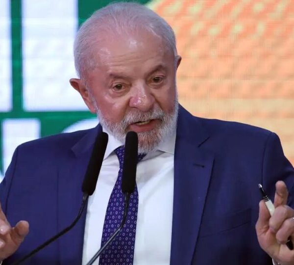 Lula se encontra com MC investigado por apresentação&hellip;