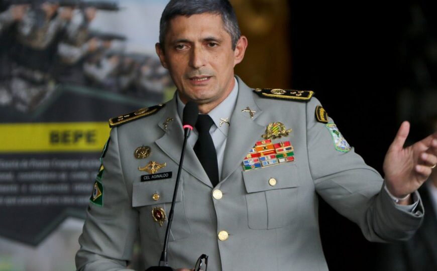 Marido de Carla Zambelli vai a Israel e tem contas bloqueadas pelo STF