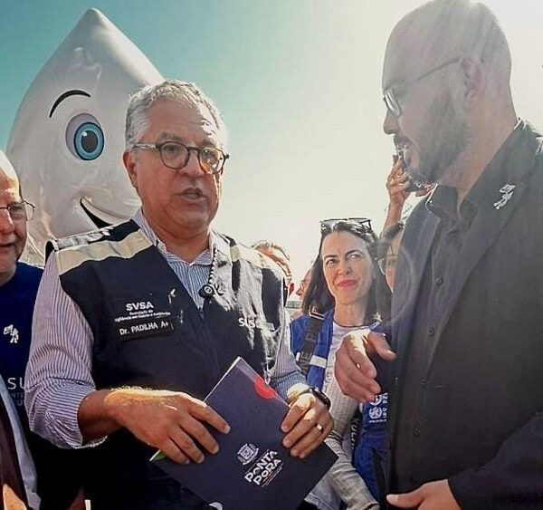 Presidente da Câmara entrega carta ao Ministro da&hellip;