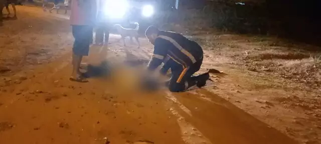 Rapaz é assassinado com 2 tiros nas costas…