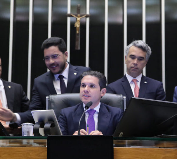 Sem acordo, Motta adia discussão sobre fim do&hellip;