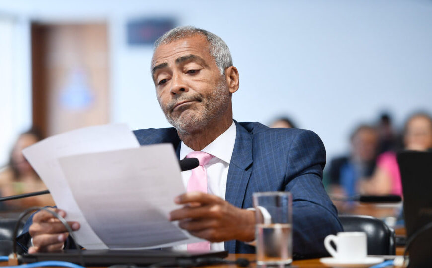 Romário reage à pressão por&hellip;