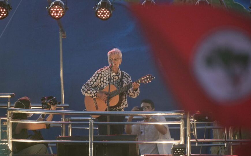 Cantores e artistas protestam contra anistia e PEC&hellip;