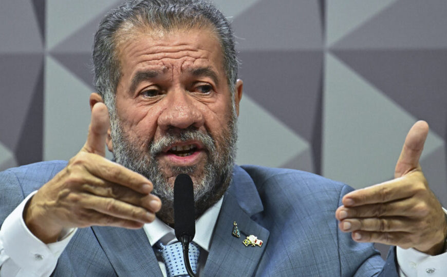 CPMI: Lupi nega envolvimento em fraude, isenta Lula de responsabilidade e culpa o INSS